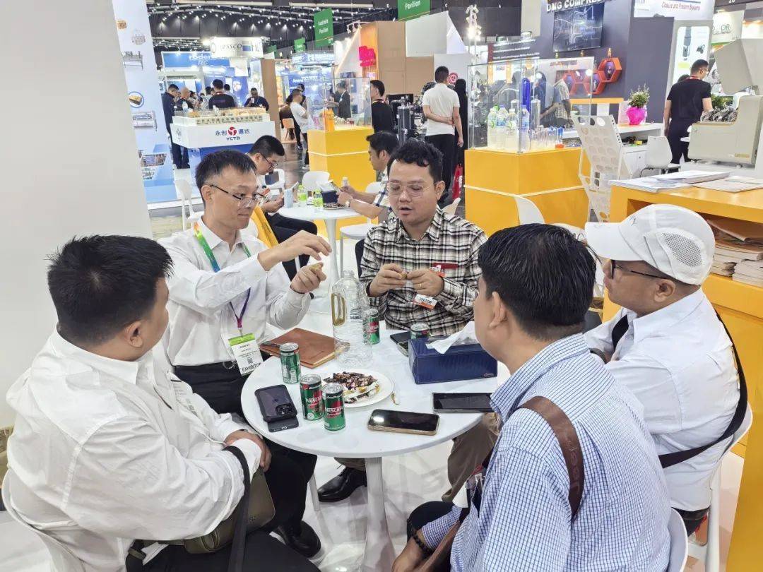直击ProPak Asia 2025 | 广州华研精机携瓶坯生产系统解决方案精彩亮相